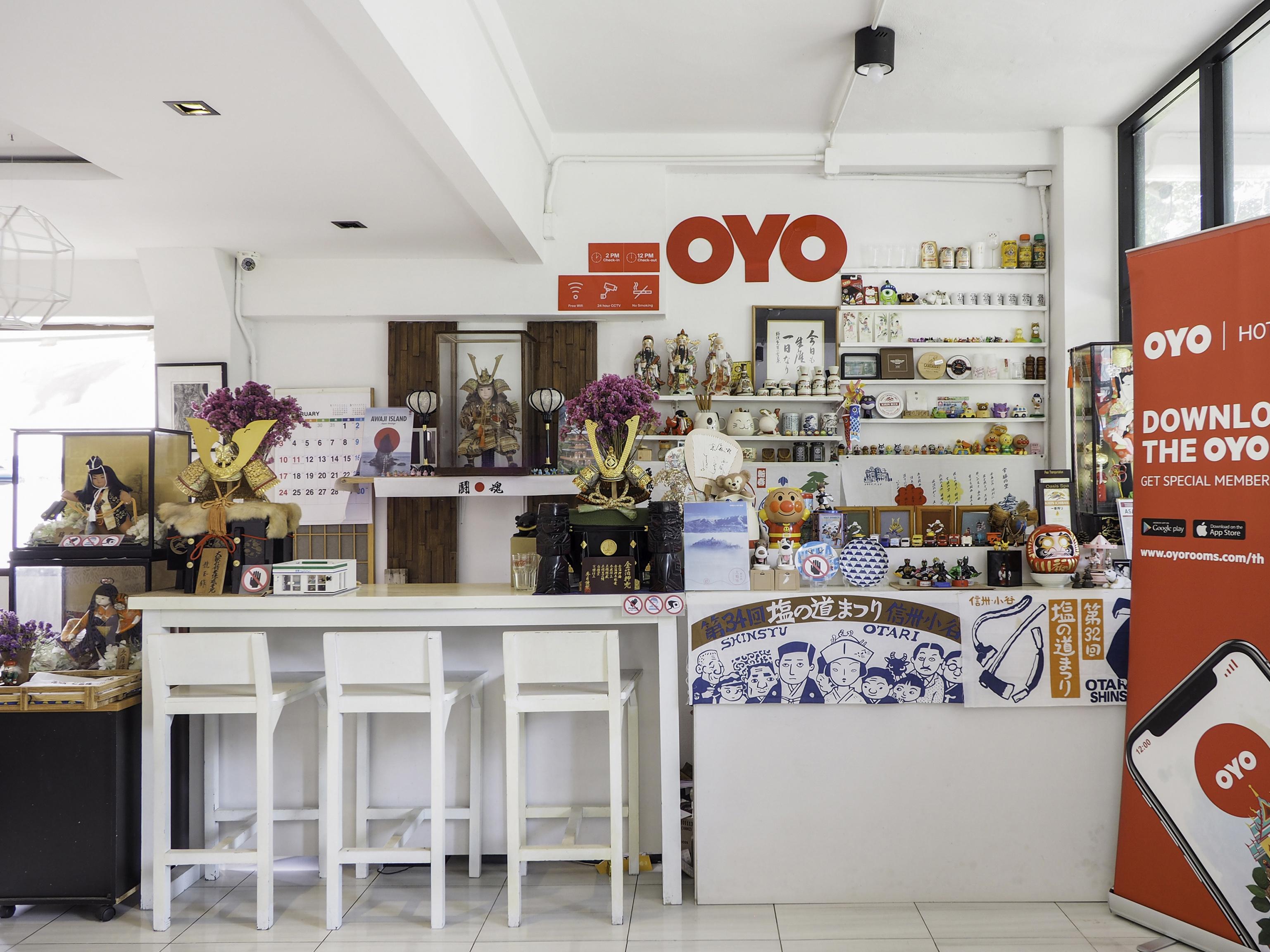 Oyo 983 The Private Hotel Chiang Mai Luaran gambar