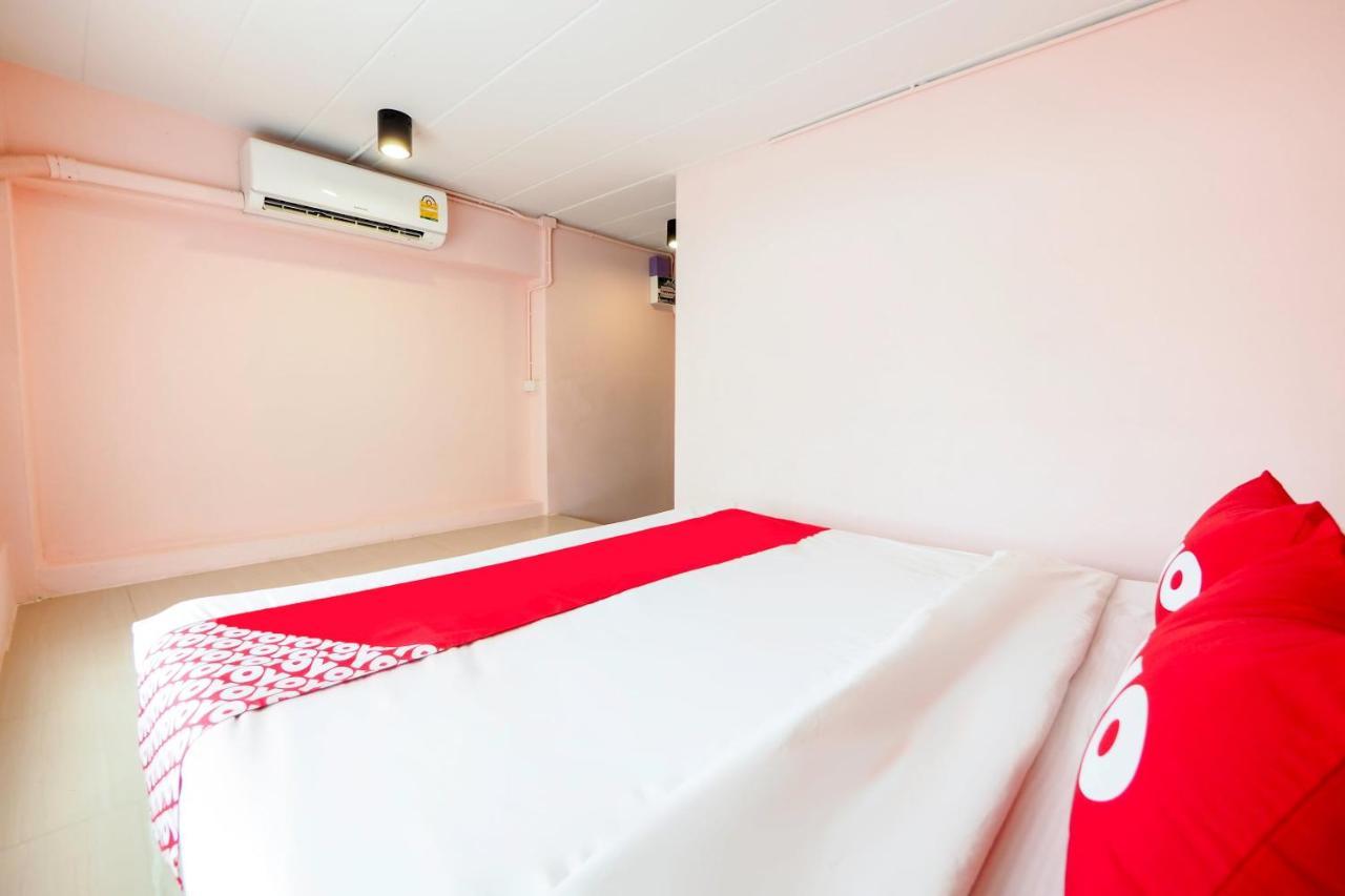 Oyo 983 The Private Hotel Chiang Mai Luaran gambar